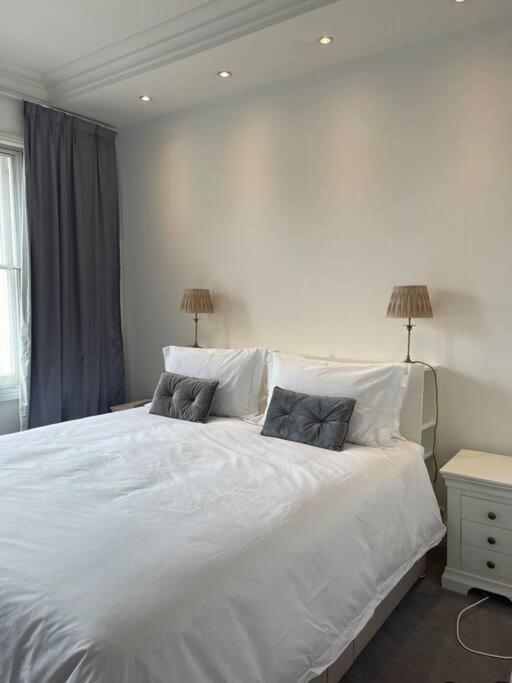 Stunning Grand 2 Bed, 2 Bath Apartment, London Exterior photo