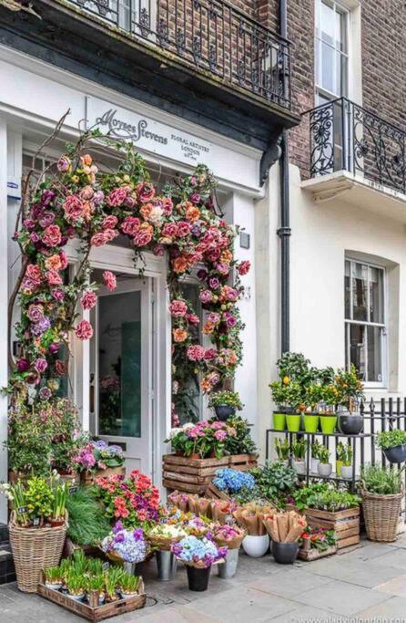 Stunning Grand 2 Bed, 2 Bath Apartment, London Exterior photo